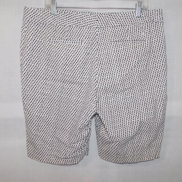 IZOD GOLF Womens 16 White Black Dots Shorts - Picture 7 of 8